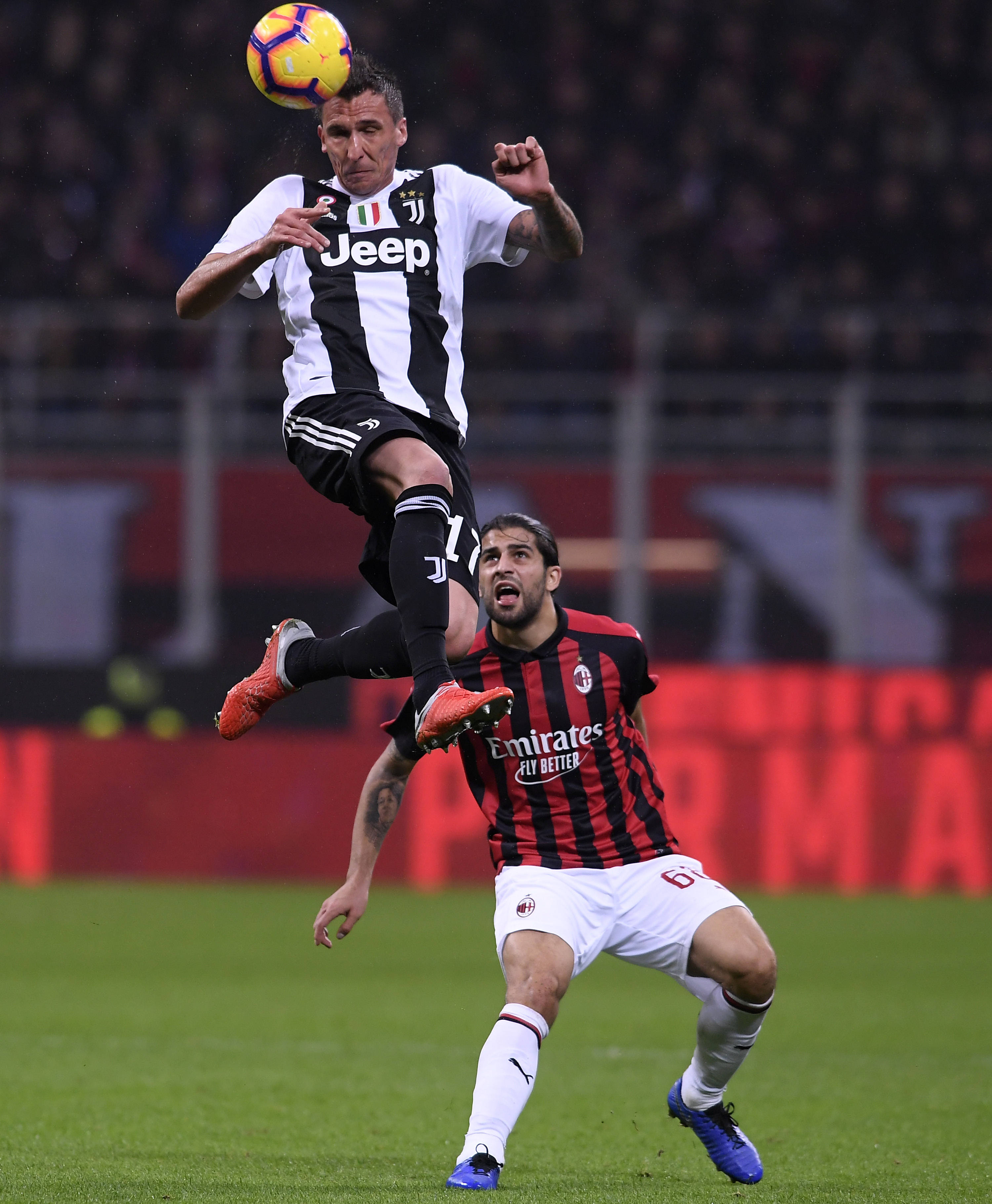 DB gaming-尤文图斯逆袭晋级，欧冠强赛场惊险万分