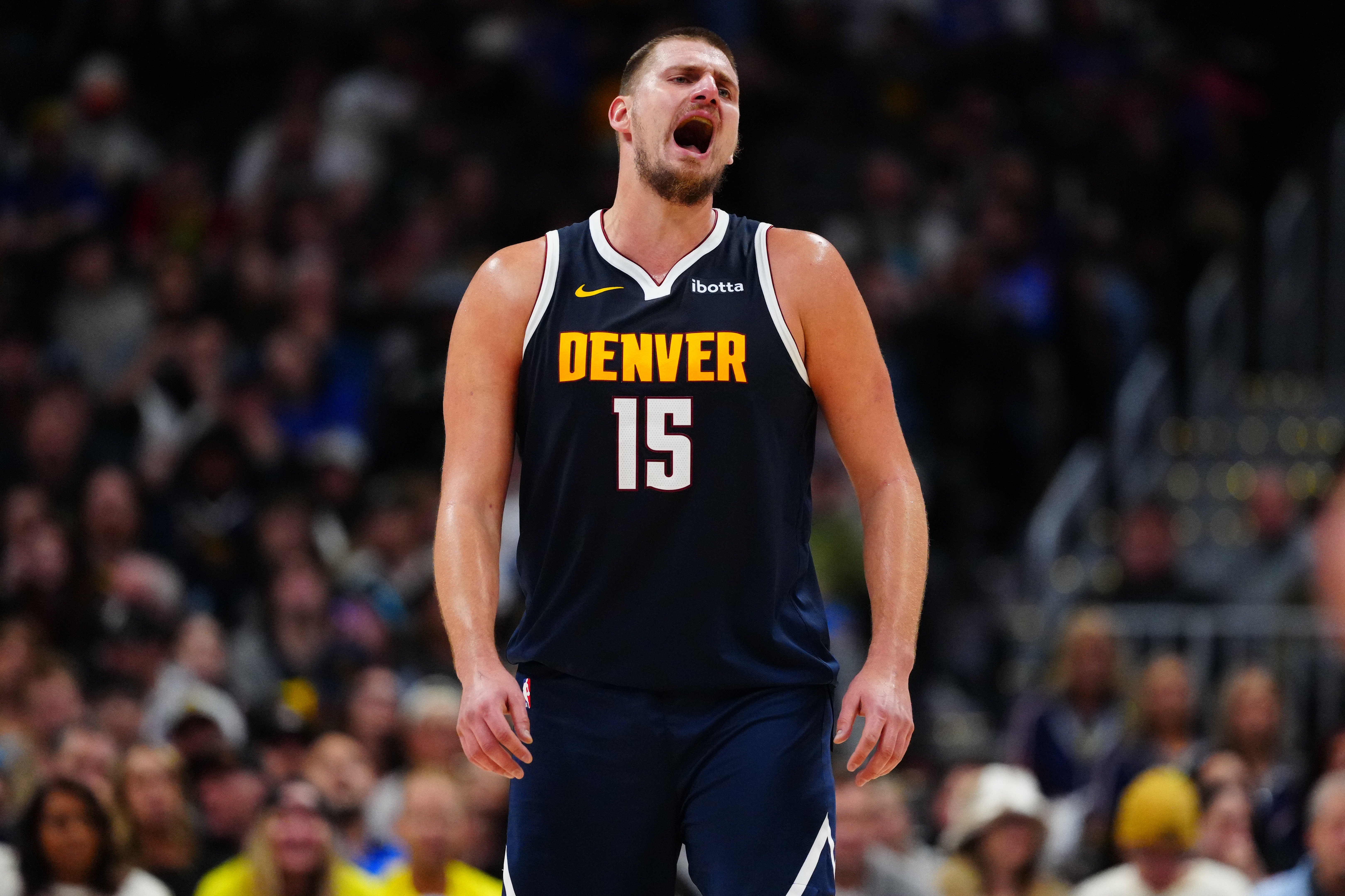 活塞擒下马刺获得胜利